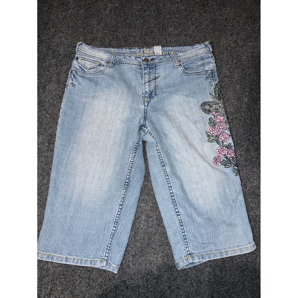 LA Blues Women Size 12 Light Wash Floral Embroidered Denim Bermuda Shorts